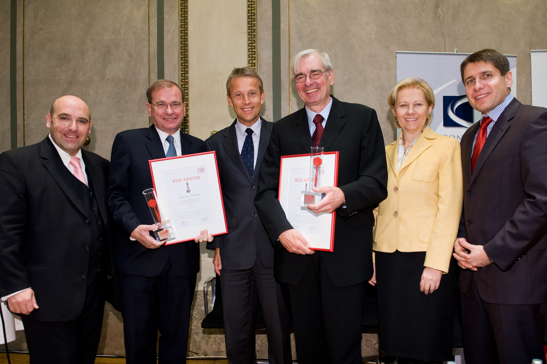 Die Asfinag gewann den Verkehrs-Preis. Mit David Unger-Klein, Alois Schedl, Eduard Saxinger, Brigitte Jank und Markus Beyrer (C) create-connections