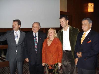 Generalkonsul Saiger, Botschafter Dr. Gyger, Botschafter Dr. Gürer, Konsul Mag. Garcia, Hr. Sami Cölgecen und UEFA Vertreter und Koordinator des internat. Komitees des türkischen Fußballverbandes (TFF) beim Empfang in Istanbul (C) Josef Saiger