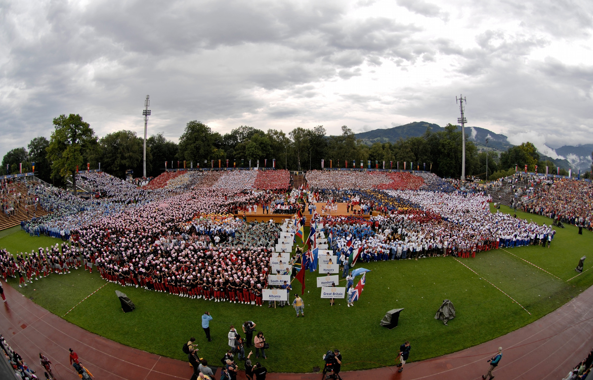 Imposante Szenerie bei der Eröffnung der Welt-Gymnaestrada (C) wg2007.com